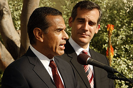 Mayor Antonio Villaraigosa, left, and mayor-elect Eric Garcetti address the media after meeting over breakfast to talk about their transition at Getty House, the official residence of the mayor in Los Angeles.