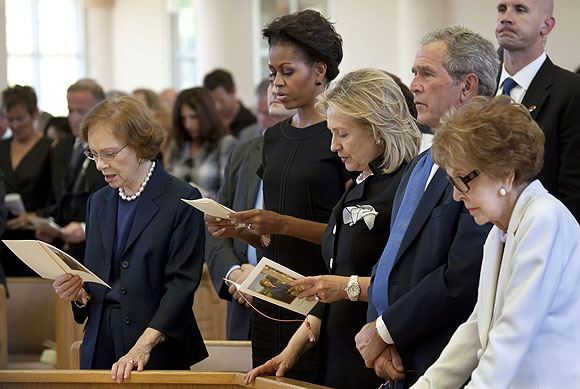  Former first lady Rosalynn Carter, first lady Michelle Obama, Secretary of State Hillary Rodham Clinton, former President George W. Bush and former first lady Nancy Reagan.