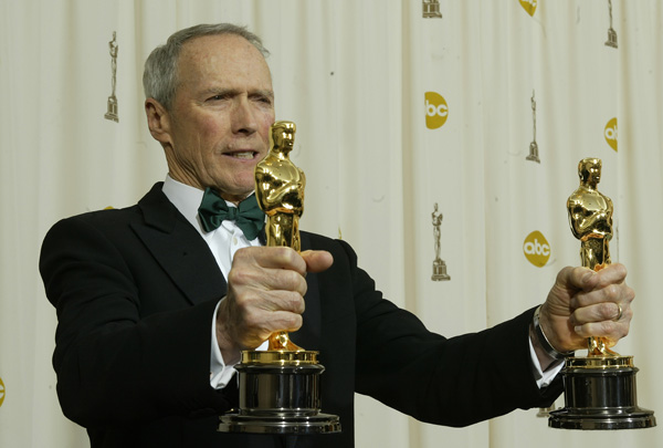 Clint Eastwood with his Oscars at the 77th Annual Academy Awards.