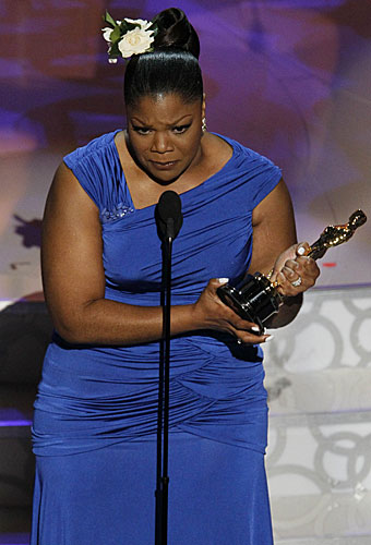 Mo'Nique accepts her Oscar for her performance in "Precious."