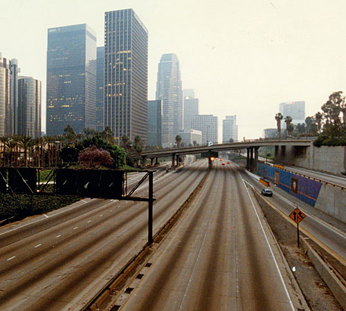 Looking south on empty Harbor Freeway (110) from 3rd Street at 7:45pm. (April 30, 1992)