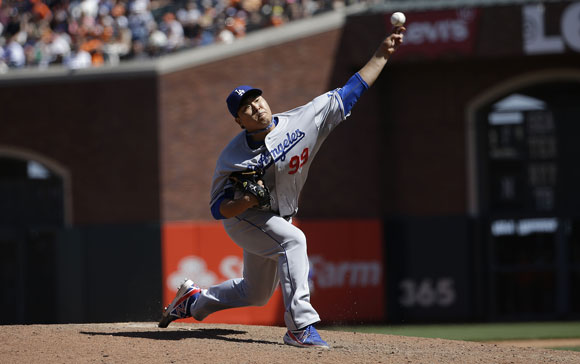 Hyun-jin Ryu improved to 3-1 with the victory over the Giants.