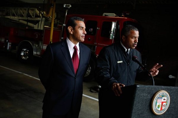 Fire Chief Brian Cummings, right, with L.A. Mayor Antonio Villaraigosa